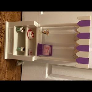 COPY - Doll ice cream stand